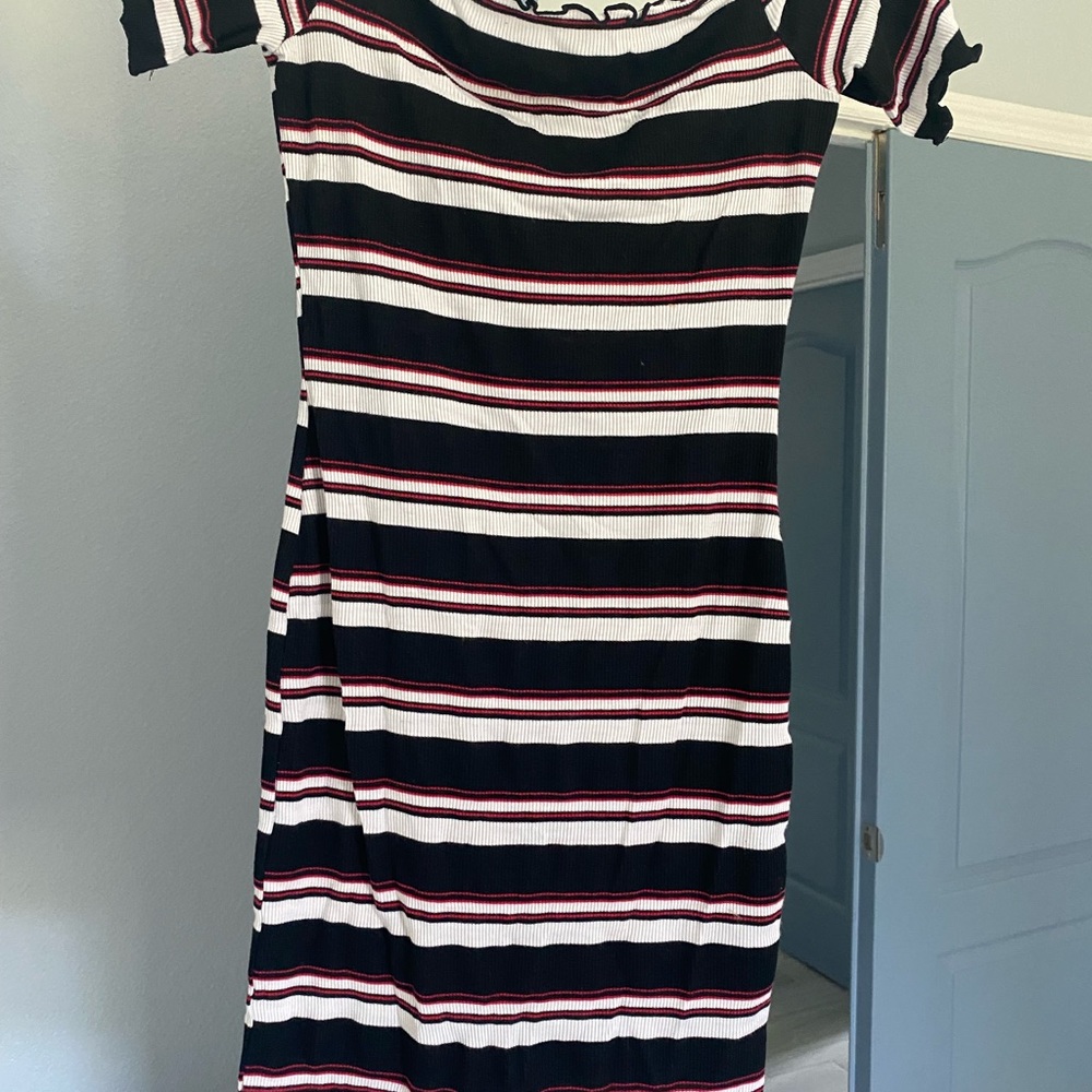 Adorable blue/white/red body on stretchy dress by Ambiance  size small